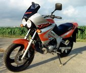 1998 Yamaha TDR 125 photo